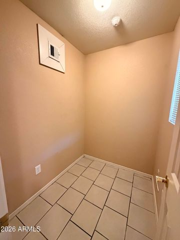 18250 N CAVE CREEK Road 143, Phoenix, AZ 85032