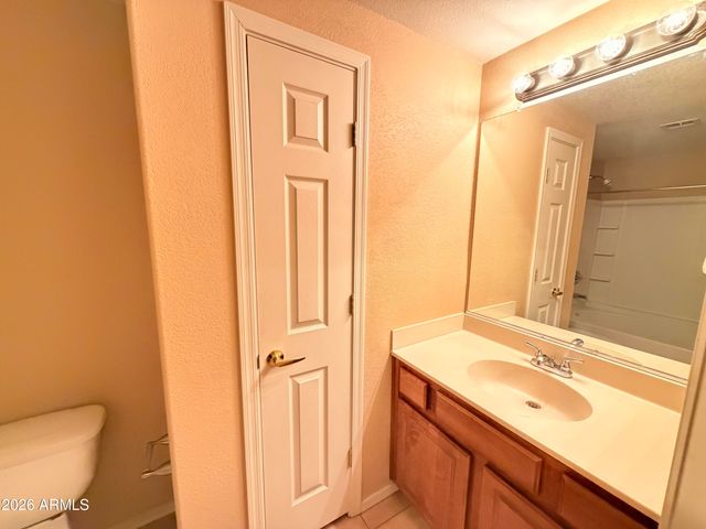 18250 N CAVE CREEK Road 143, Phoenix, AZ 85032