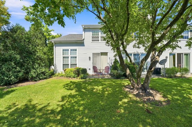 17895 W Braewick Road, Gurnee, IL 60031