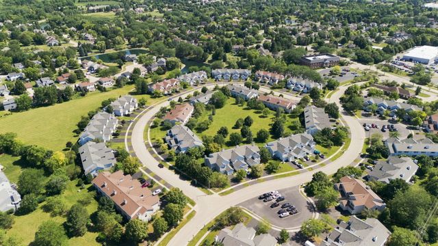17895 W Braewick Road, Gurnee, IL 60031