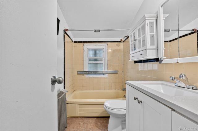 740 Barry Place, Uniondale, NY 11553