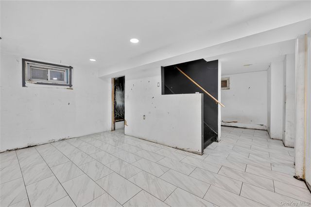 740 Barry Place, Uniondale, NY 11553