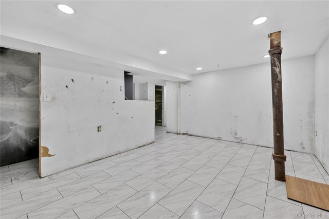 740 Barry Place, Uniondale, NY 11553