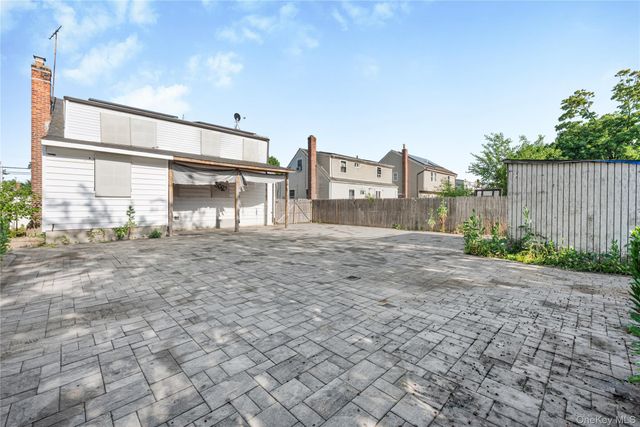 740 Barry Place, Uniondale, NY 11553