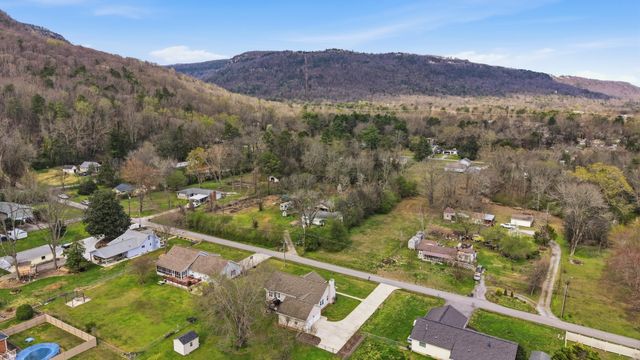 120 Graves Road, Soddy Daisy, TN 37379