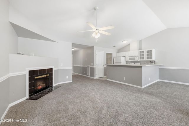 2225 Locksley Woods Drive F, Greenville, NC 27858