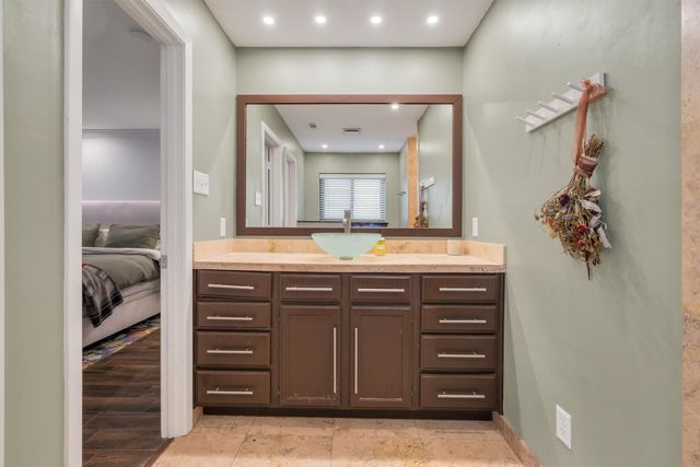 5016 Cedar Springs Road, Dallas, TX 75235