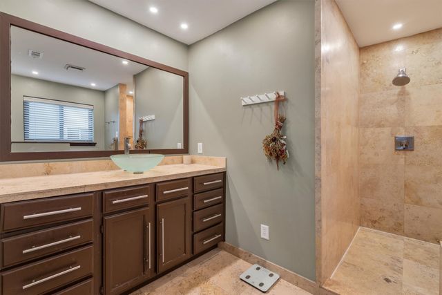 5016 Cedar Springs Road, Dallas, TX 75235