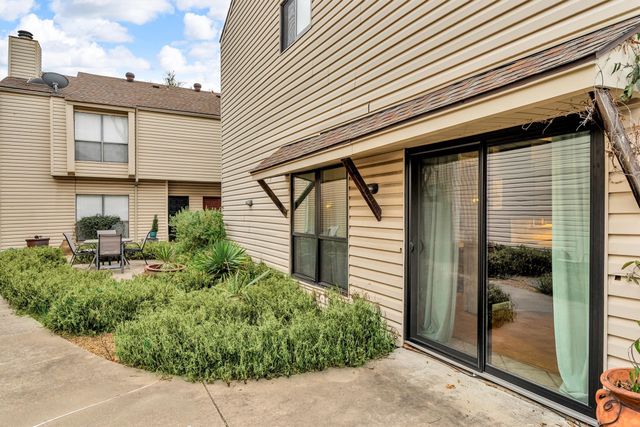 5016 Cedar Springs Road, Dallas, TX 75235