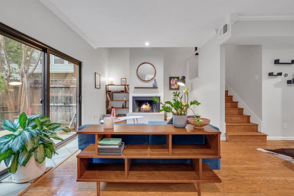 5016 Cedar Springs Road, Dallas, TX 75235