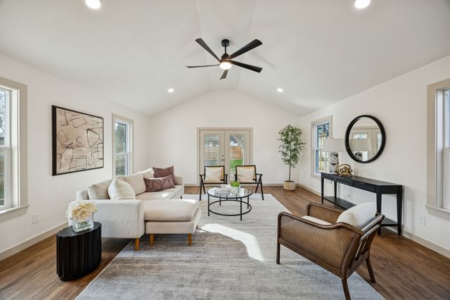 1130 Pioneer Drive, Dallas, TX 75224