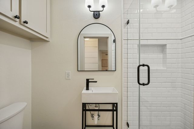 1130 Pioneer Drive, Dallas, TX 75224