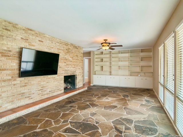 1016 Mount Rainier Drive, San Antonio, TX 78213