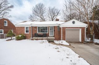 28313 Hughes Street, St Clair Shores, MI 48081
