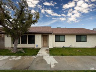 325 S 10th Street, Taft, CA 93268