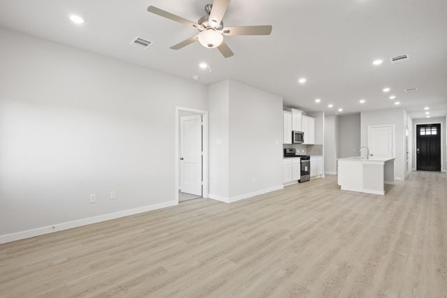 480 Long Branch Drive, Dayton, TX 77535