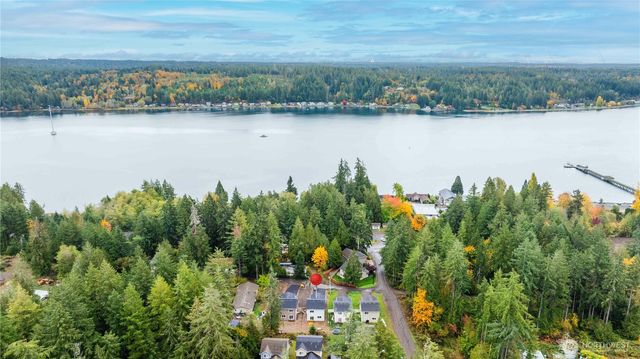 371 E Sullivan Street, Allyn, WA 98524