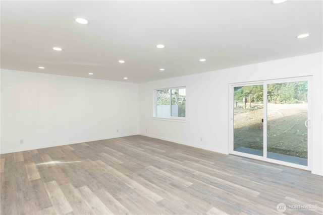 371 E Sullivan Street, Allyn, WA 98524