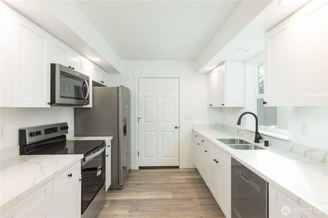 371 E Sullivan Street, Allyn, WA 98524