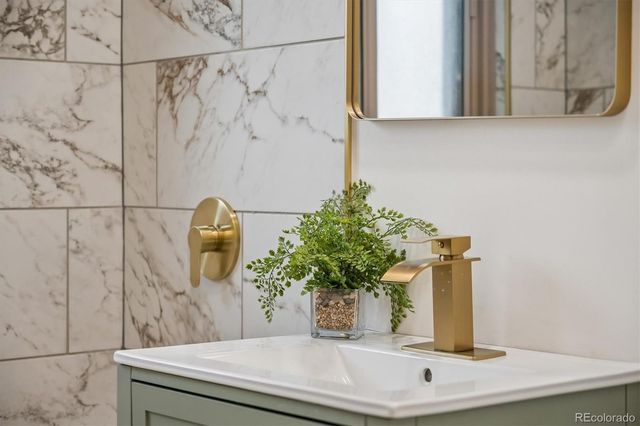 3210 Ursula Street, Aurora, CO 80011