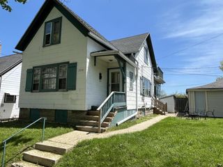 2910 S Ellen STREET, Milwaukee, WI 53207