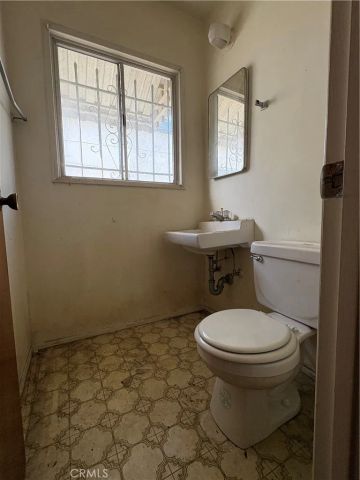 5179 Inglewood Blvd., Culver City, CA 90230
