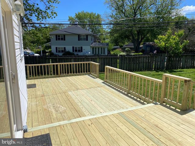 301 BEVERLEY PL, Edgewater, MD 21037