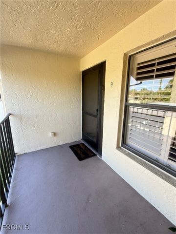 8382 Charter Club CIR 9, Fort Myers, FL 33919