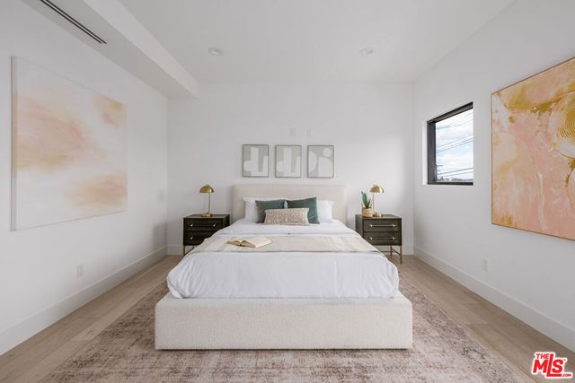 716 Lucile Avenue, Los Angeles, CA 90026