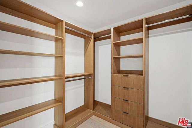 716 Lucile Avenue, Los Angeles, CA 90026