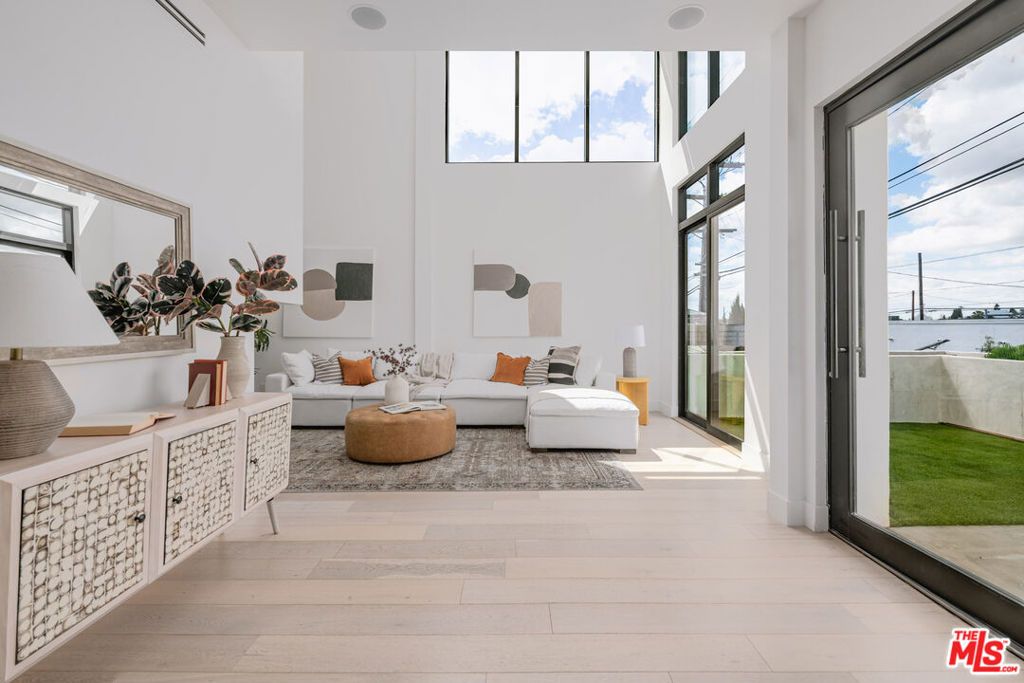 716 Lucile Avenue, Los Angeles, CA 90026 — photo 3