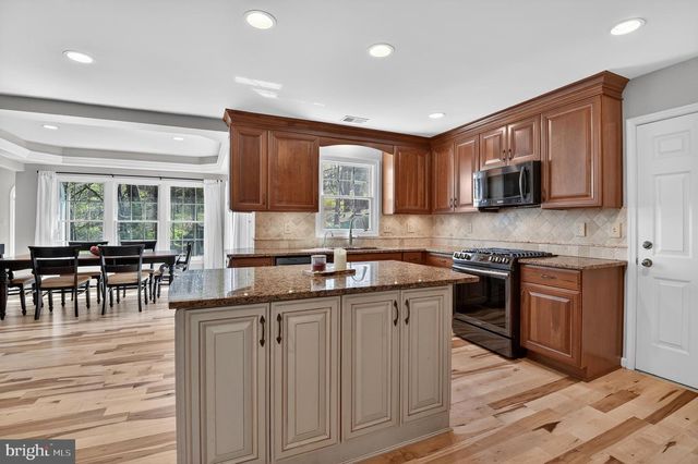 11305 KINGS VALLEY DR, Damascus, MD 20872