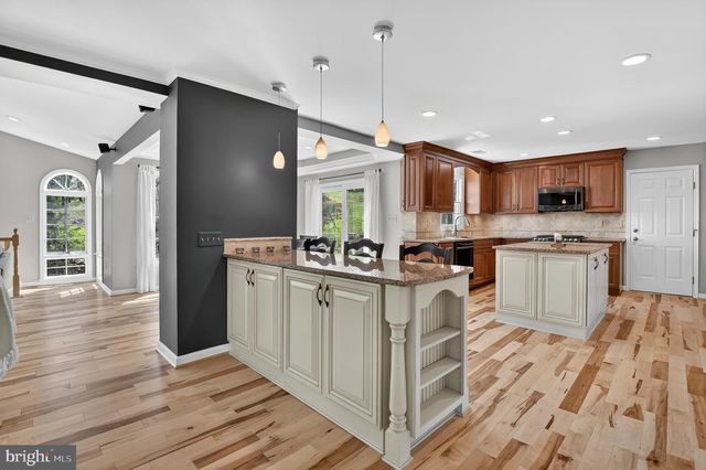 11305 KINGS VALLEY DR, Damascus, MD 20872