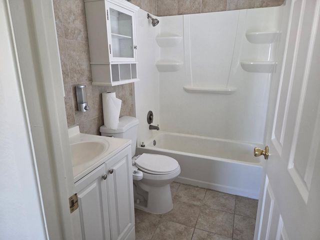 13055 N 56th Avenue, Glendale, AZ 85304