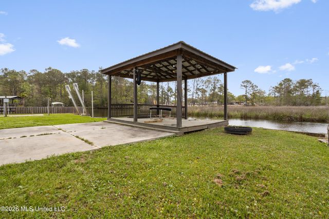 1417 Rue Gentilley, Gautier, MS 39553