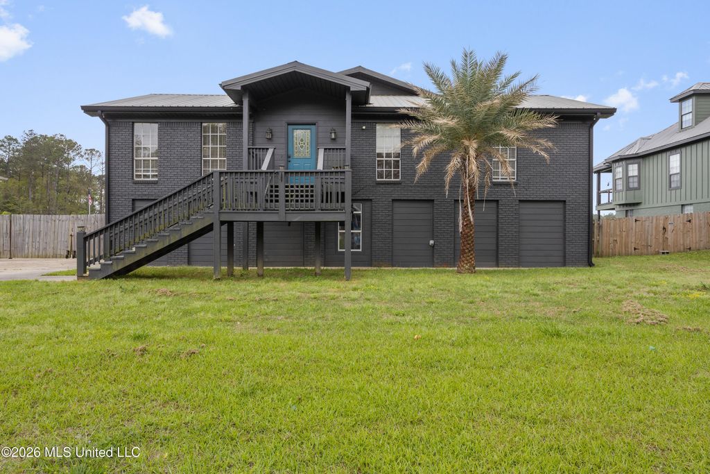 1417 Rue Gentilley, Gautier, MS 39553