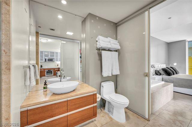 3726 Las Vegas Boulevard 2807, Las Vegas, NV 89158
