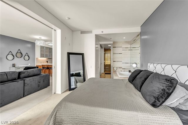3726 Las Vegas Boulevard 2807, Las Vegas, NV 89158
