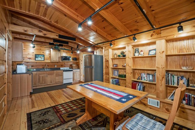14238 PLAINS MILL RD, Timberville, VA 22853