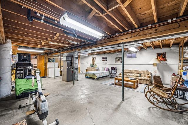 120 S Golfview Dr, Pueblo West, CO 81007