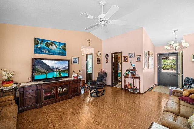 120 S Golfview Dr, Pueblo West, CO 81007
