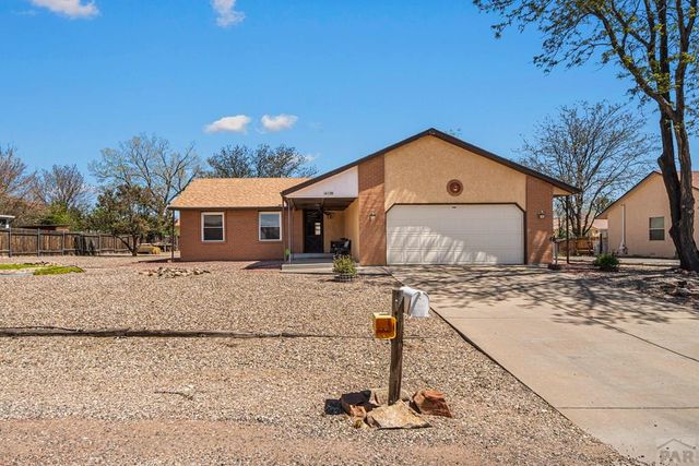 120 S Golfview Dr, Pueblo West, CO 81007