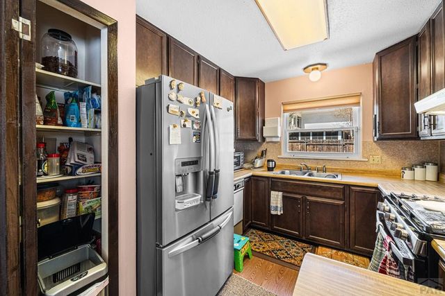 120 S Golfview Dr, Pueblo West, CO 81007