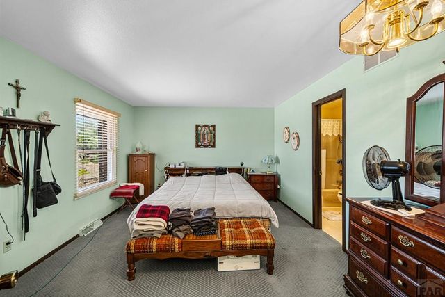 120 S Golfview Dr, Pueblo West, CO 81007