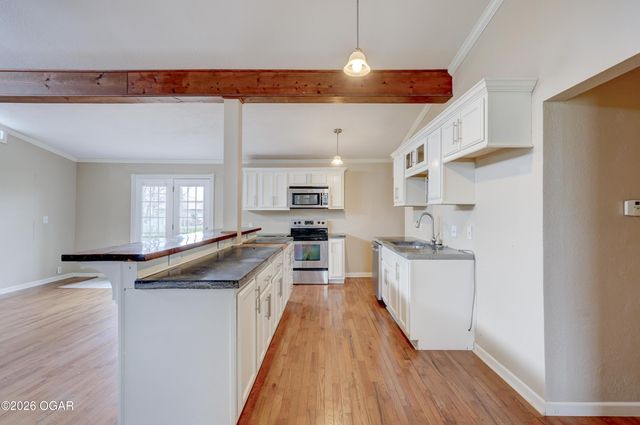 1610 S St Louis Avenue, Joplin, MO 64804