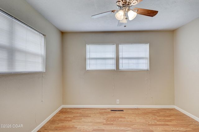 1610 S St Louis Avenue, Joplin, MO 64804