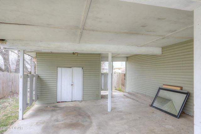 1610 S St Louis Avenue, Joplin, MO 64804