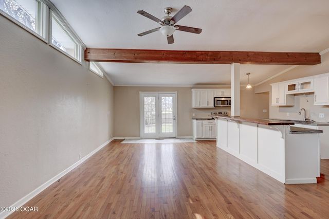 1610 S St Louis Avenue, Joplin, MO 64804