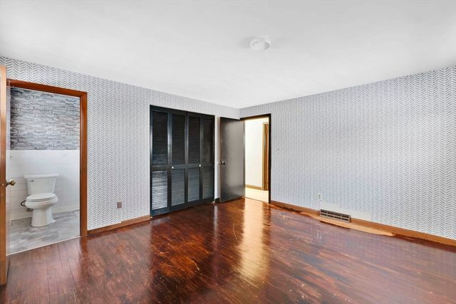 6 Quincy St, Ludlow, MA 01056