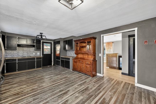 6 Quincy St, Ludlow, MA 01056